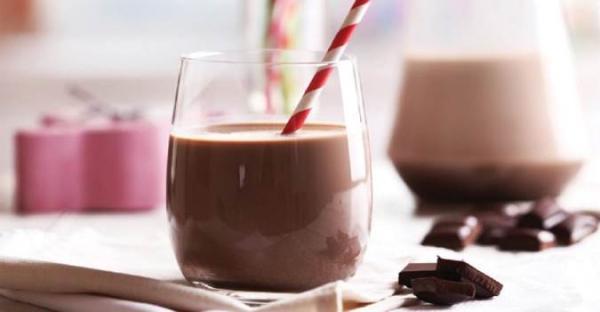 فواید و مضرات شیر کاکائو